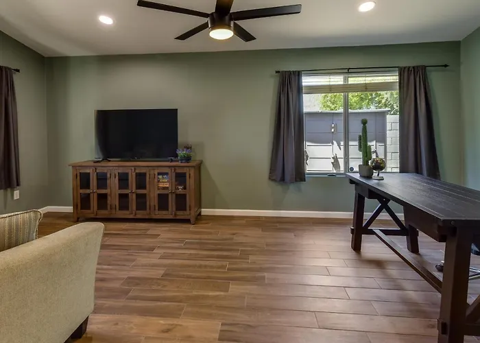 Holiday home Poolside Extended Escape! 5 Mi To Dtwn Gilbert Gilbert