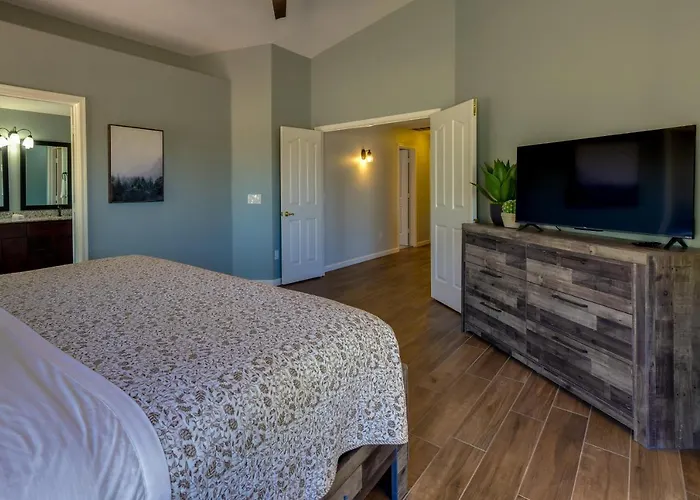 Holiday home Poolside Extended Escape! 5 Mi To Dtwn Gilbert *
