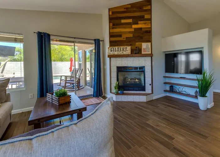 Poolside Extended Escape! 5 Mi To Dtwn Gilbert Holiday home Gilbert