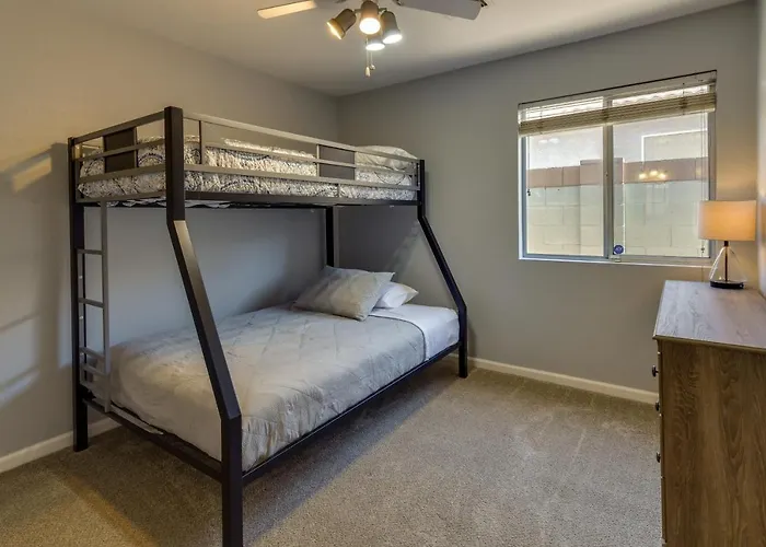 Poolside Extended Escape! 5 Mi To Dtwn Gilbert Holiday home Gilbert