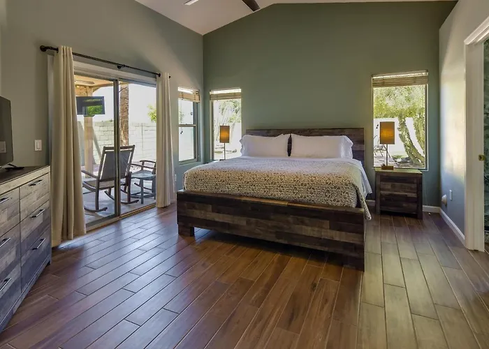 Poolside Extended Escape! 5 Mi To Dtwn Gilbert Holiday home Gilbert