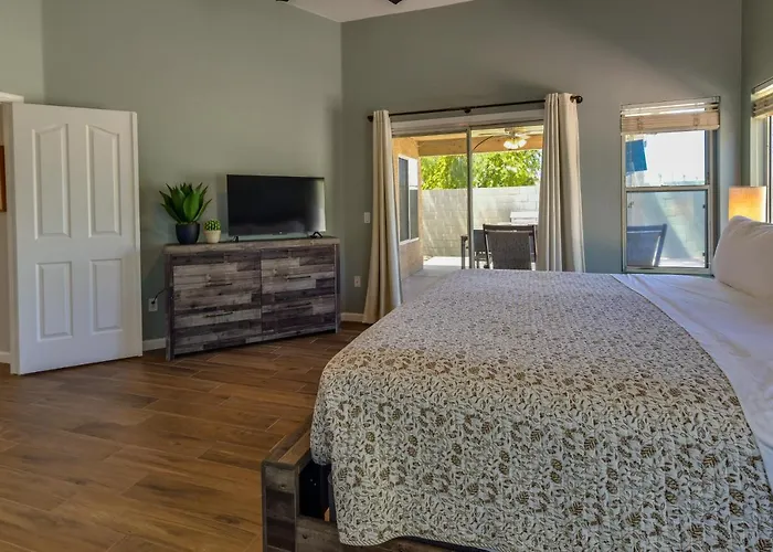 Holiday home Poolside Extended Escape! 5 Mi To Dtwn Gilbert *