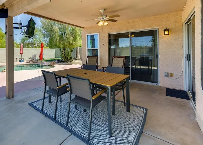 Holiday home Poolside Extended Escape! 5 Mi To Dtwn Gilbert *